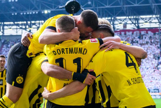Dortmund has a Chance to Win First Bundesliga Titl...